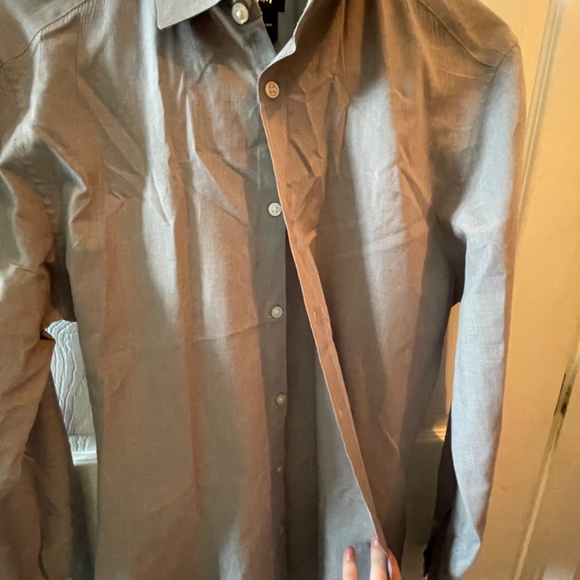 Simple grey button up - Picture 2 of 6